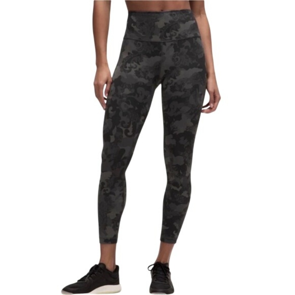 Wunder Train High-Rise Tight 28" size‎ 4 Hidden Heritage Lace Black Multi